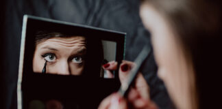 come si applica l'eye liner